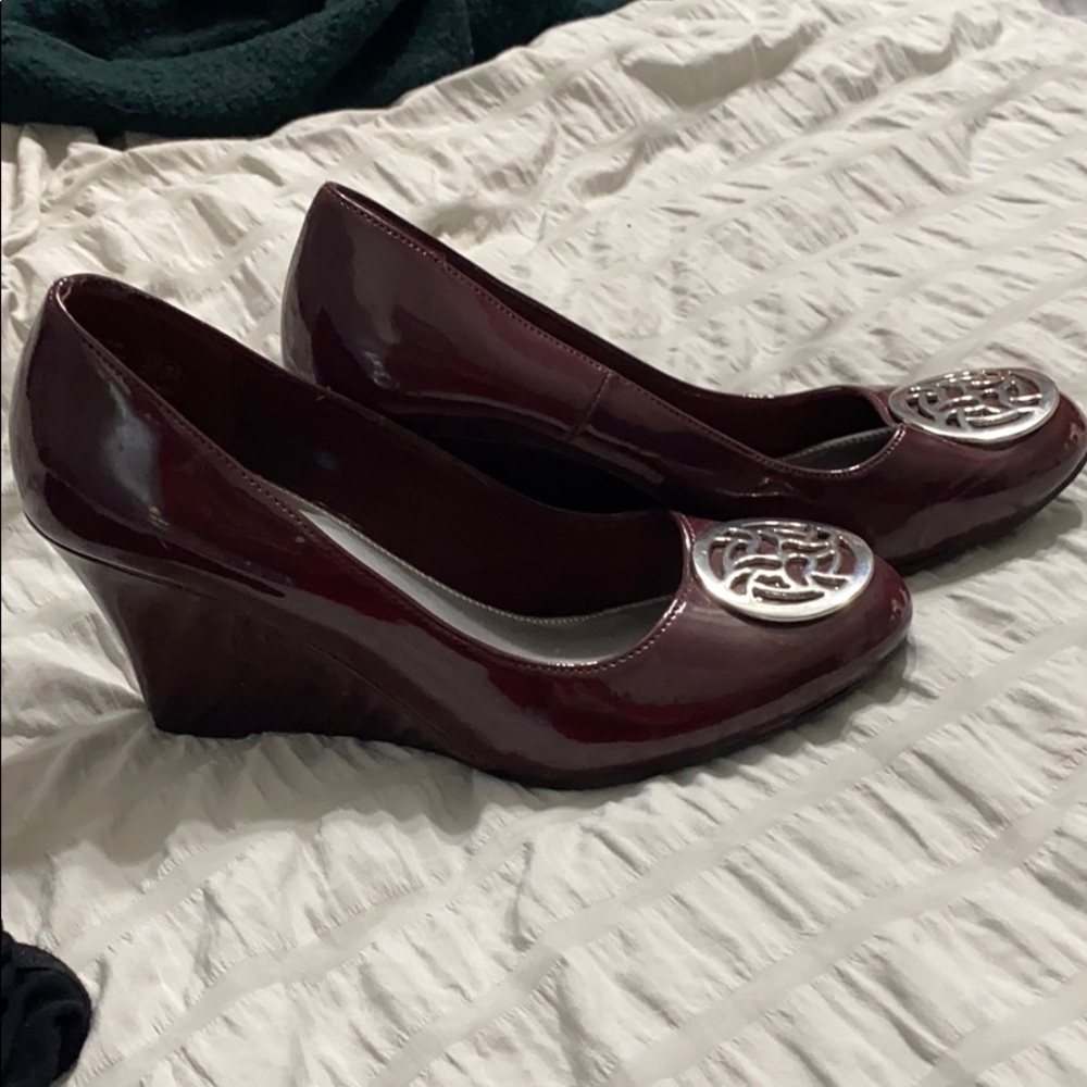 Wedge shoes